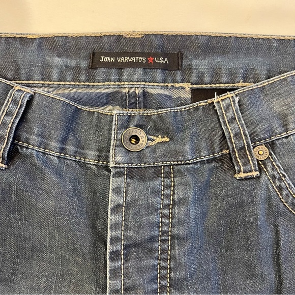 John Varvatos Straight Leg Button Fly Cotton Denim Jeans Size 32 x 31.5 EUC - Picture 2 of 16